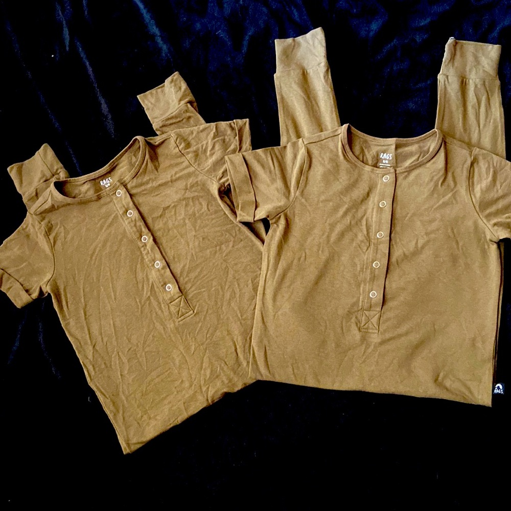 RAGS TO RATCHES OLIVE ROMPER SET OF 2 size 5 6 kids EUC